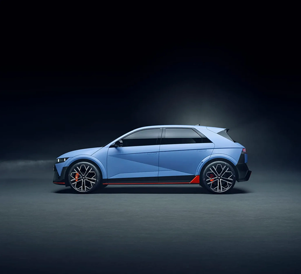 Hyundai blue car.