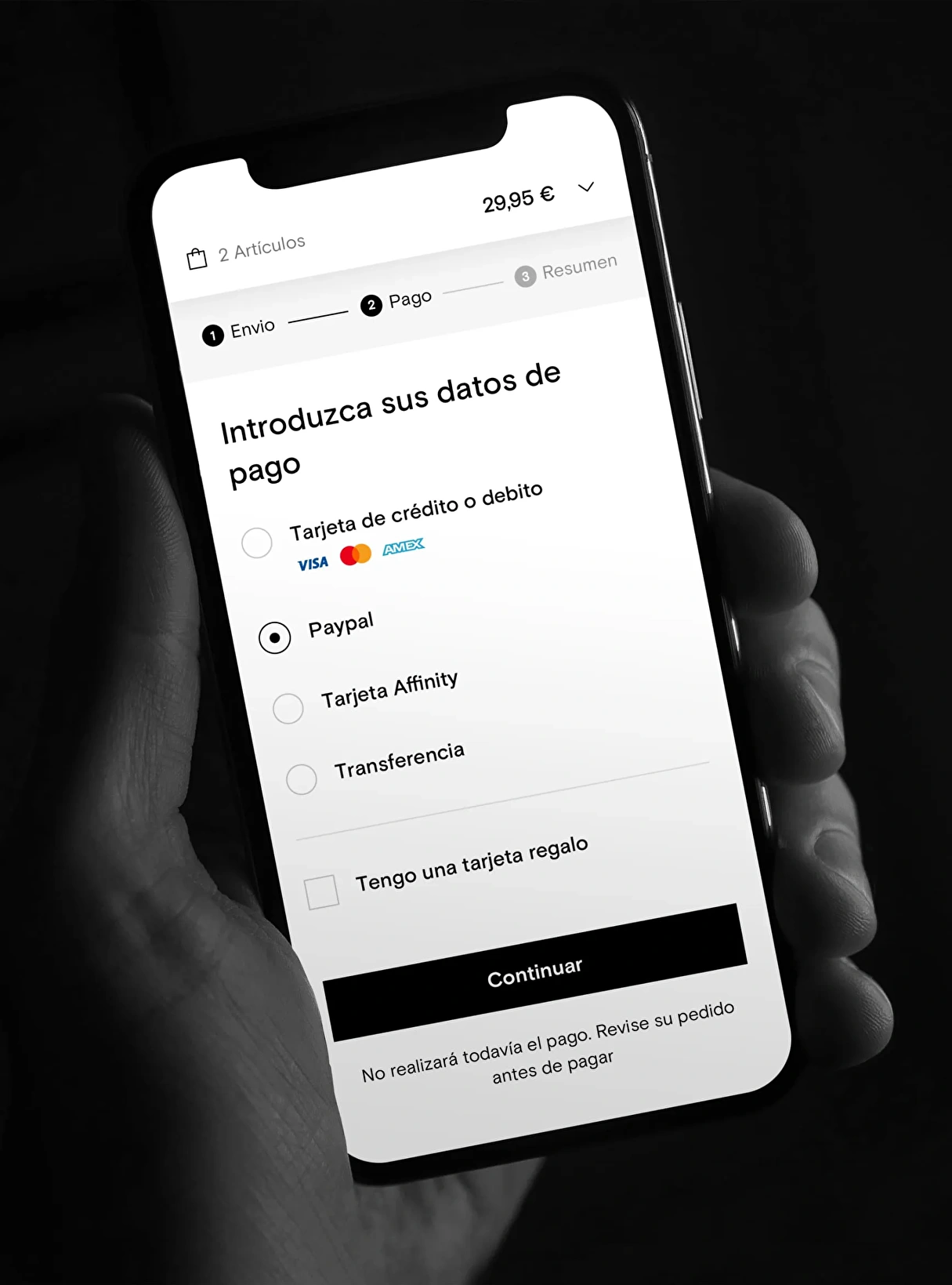 Design of the payment process, optimized to enhance user experience and streamline purchasing on Massimo Dutti's platform.
