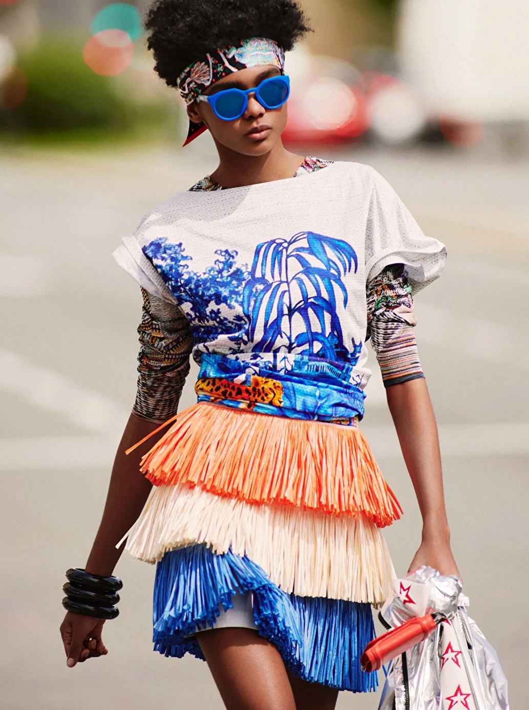 Desigual Lookbook. Desigual's iPad app for multi-brand retailers.